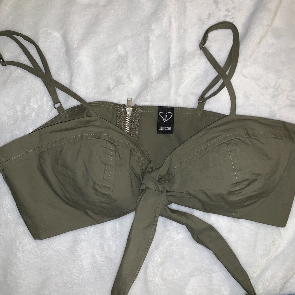 Windsor Olive Green Crop Top - Picture 4 of 4